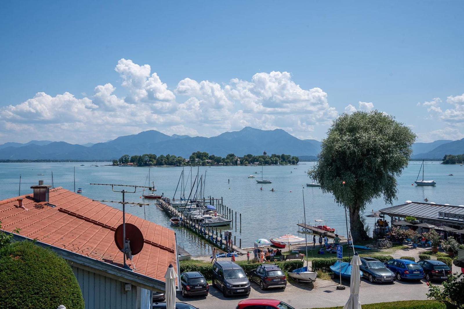 Chiemseestern Vacation & Recreation "Adults Only" غشتات أم كيمزي الغرفة الصورة
